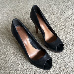 Platform stiletto heels by Aldo size 39